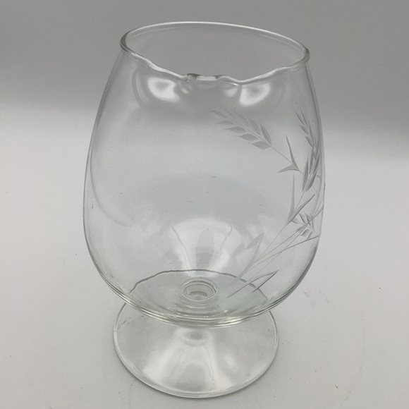 Etched Glass Brandy Snifter with Pour Spout - Picture 2 of 8